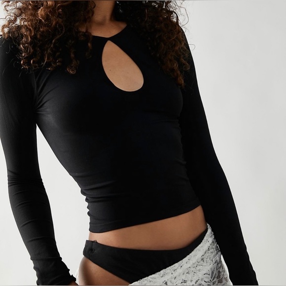 Free People Tops - FREE PEOPLE makes sense long sleeve TOP